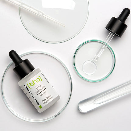 Skincyclopedia veido serumas riebiai odai su 2% Salicilo rūgštimi ir arbatmedžių aliejumi, 30ml