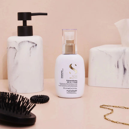 ALFAPARF SEMI DI LINO DIAMOND FLUID blizgesio suteikianti nenuplaunama priemonė plaukams, 125 ml - Beauty Kit