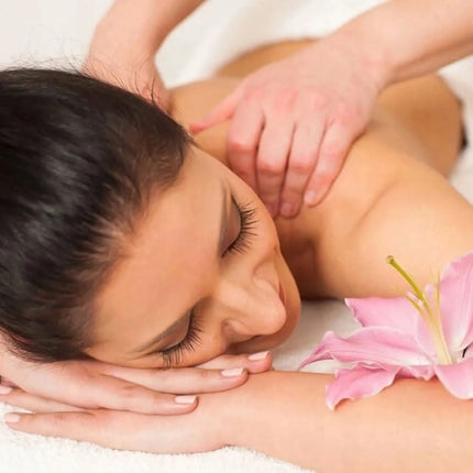 Baltic Spa šokolado ir migdolų kūno masažo aliejus su B grupės bei A, D ir E vitaminais – 500 ml - Beauty Kit