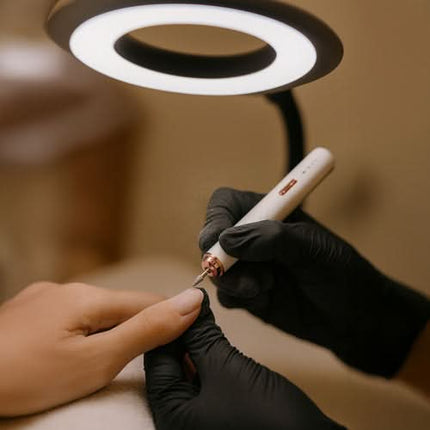 BEAUTYLUSHH belaidis manikiūro ir pedikiūro frezos rinkinys su antgaliais