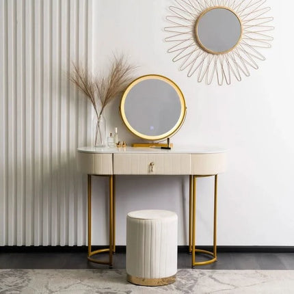 Kosmetinis staliukas ASHLEY su pufu ir LED veidrodžiu, smėlio spalvos / auksinis - Beauty Kit