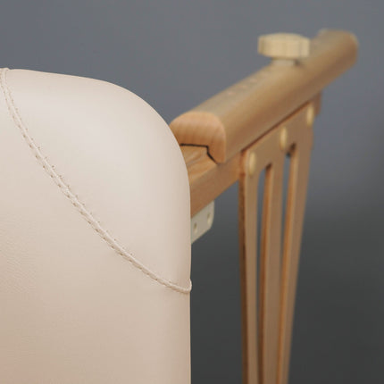 PANDA PLUS LIGHT WOOD masažo stalas 70 cm pločio patogus klientui ir masažuotojui